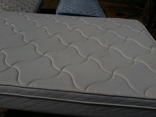 Mattress cleaning before and after